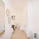 アパート Center - 500 M From The *