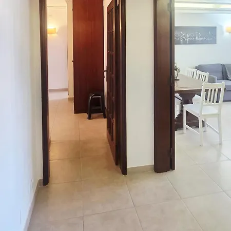 Center - 500 M From The Apartment