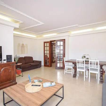 Апартаменты Center - 500 M From The Кашкайш